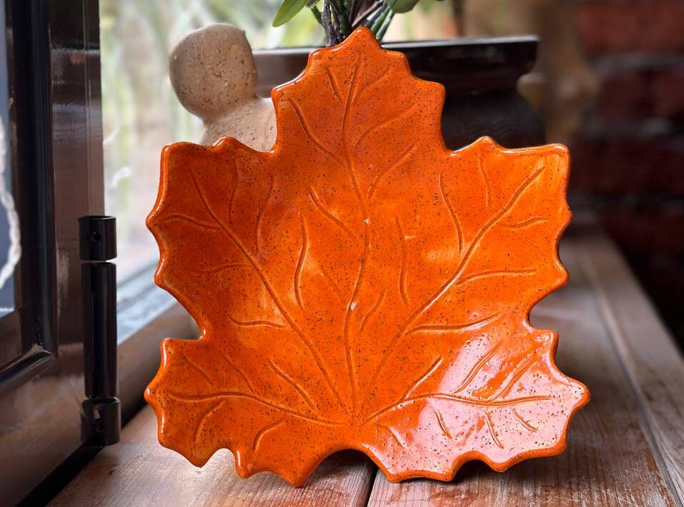 Кленовый лист (14+) фото 1